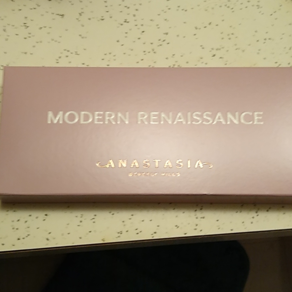 Modern Renaissance Palette NIB